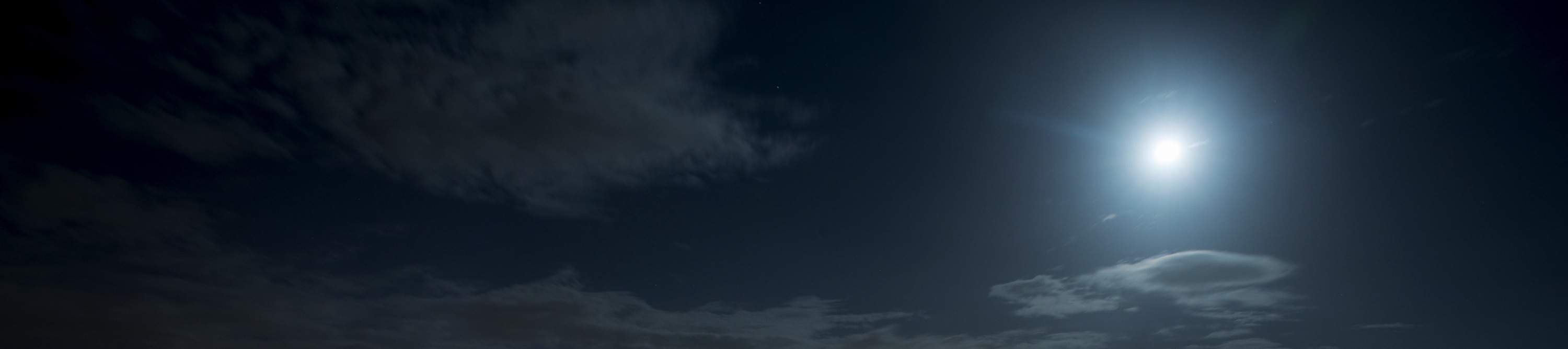 Rilassati sulla sedia di Mrs Macquarie mentre ammiri un tramonto incantevole