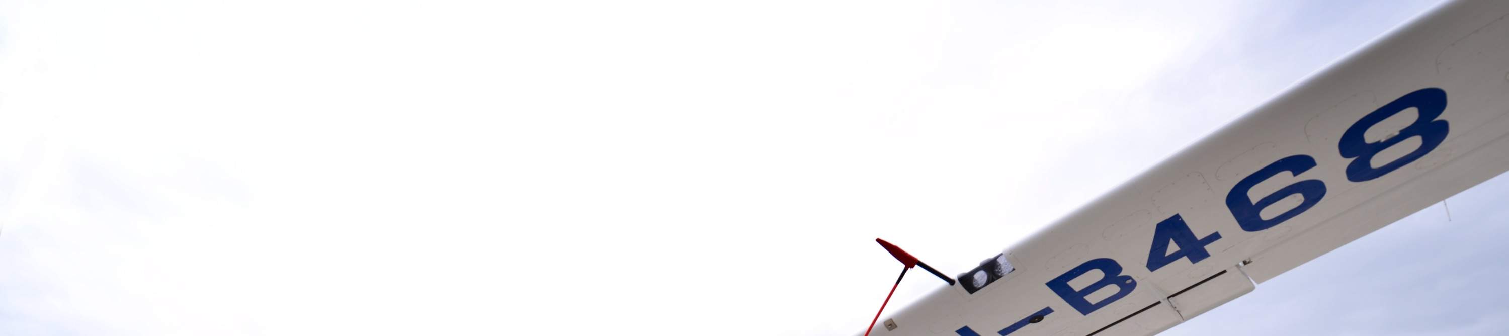 pesawat laut di lapangan terbang