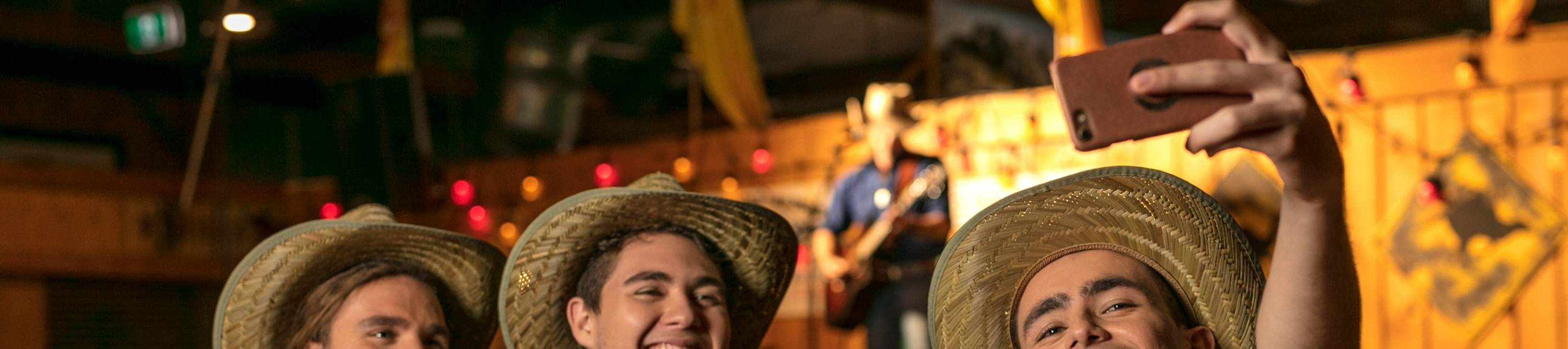 Ticket für die spektakuläre Dinner-Show im australischen Outback