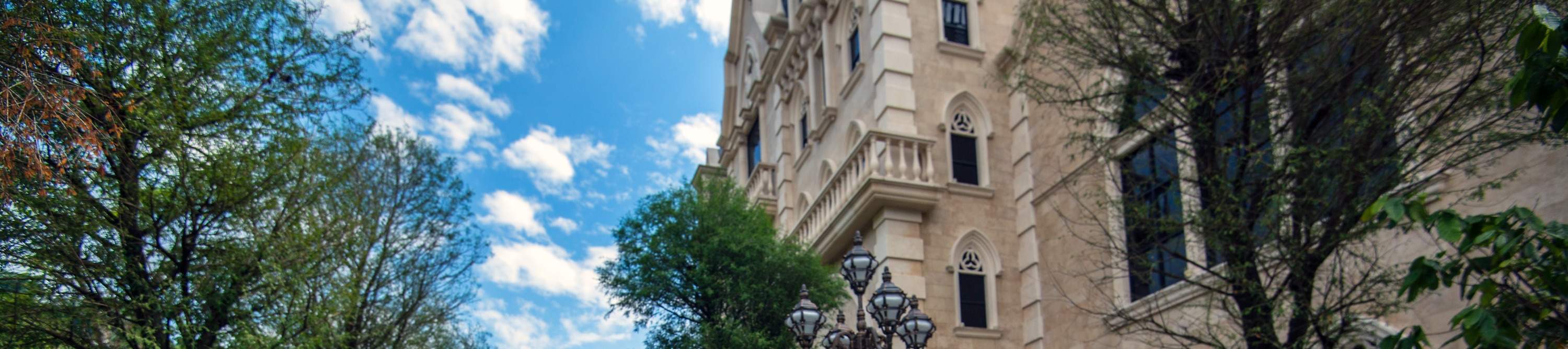 妮娜巧克力城堡