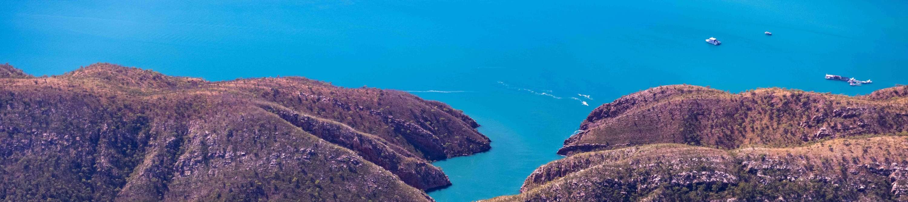 布鲁姆和金伯利飞行之旅，含水平瀑布