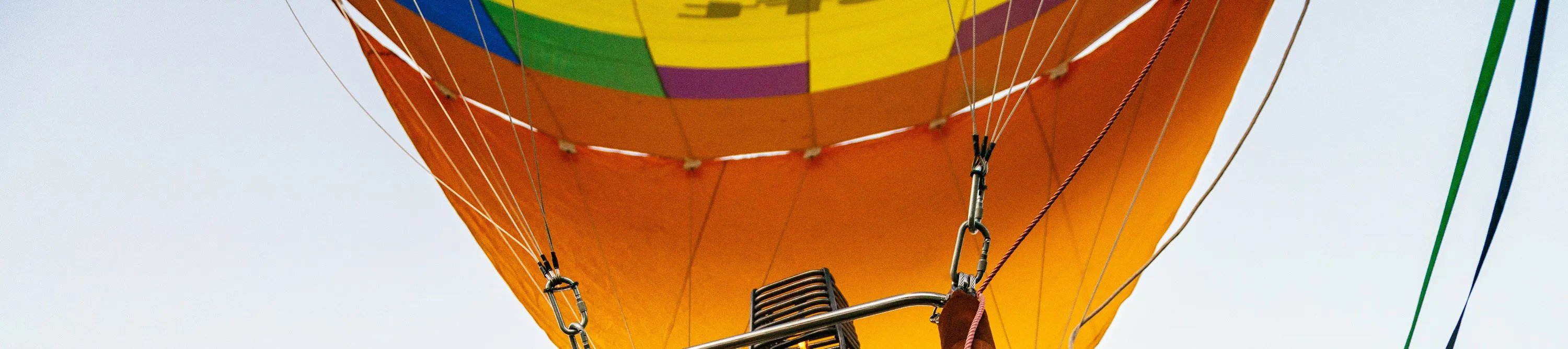 hot air balloon byron bay