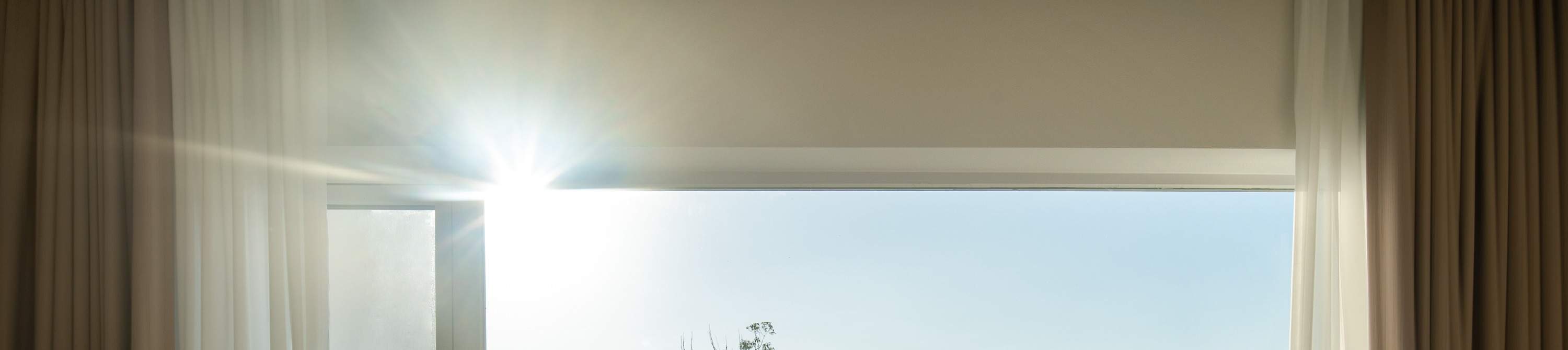 Bâtiment J · Chambre Lits Jumeaux - Vue Latérale sur Mer J205