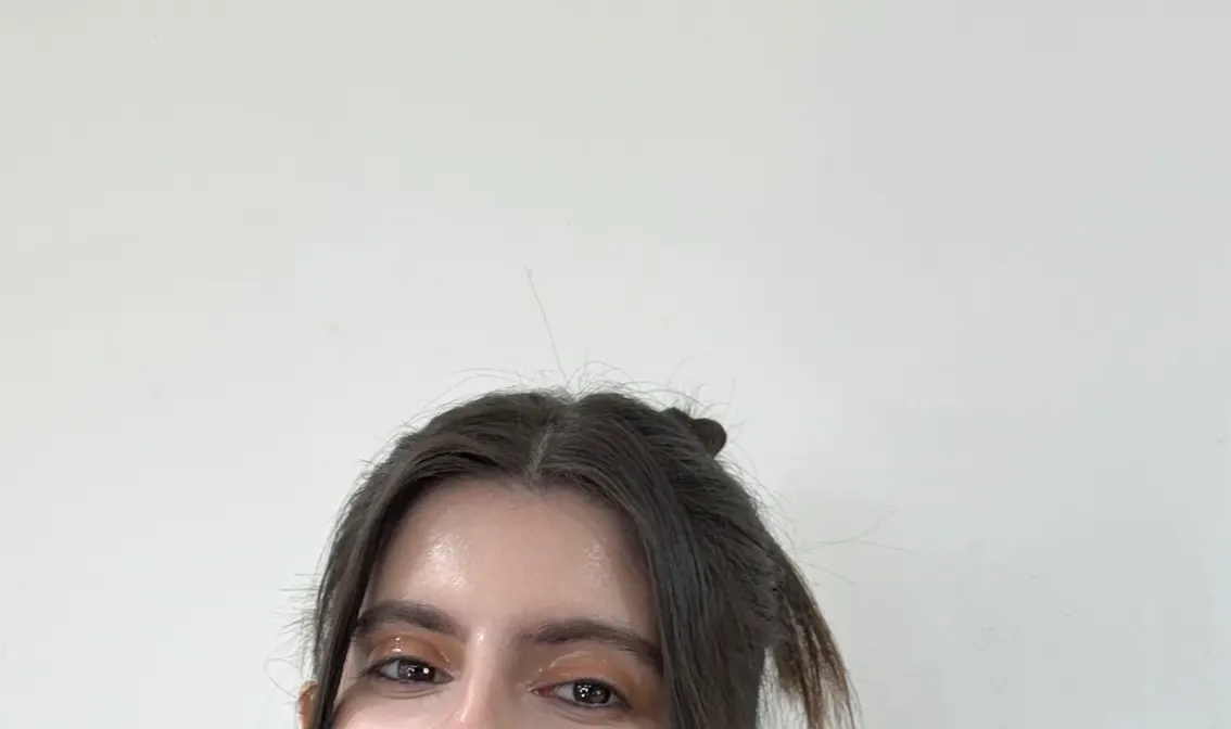 拍摄发型和化妆