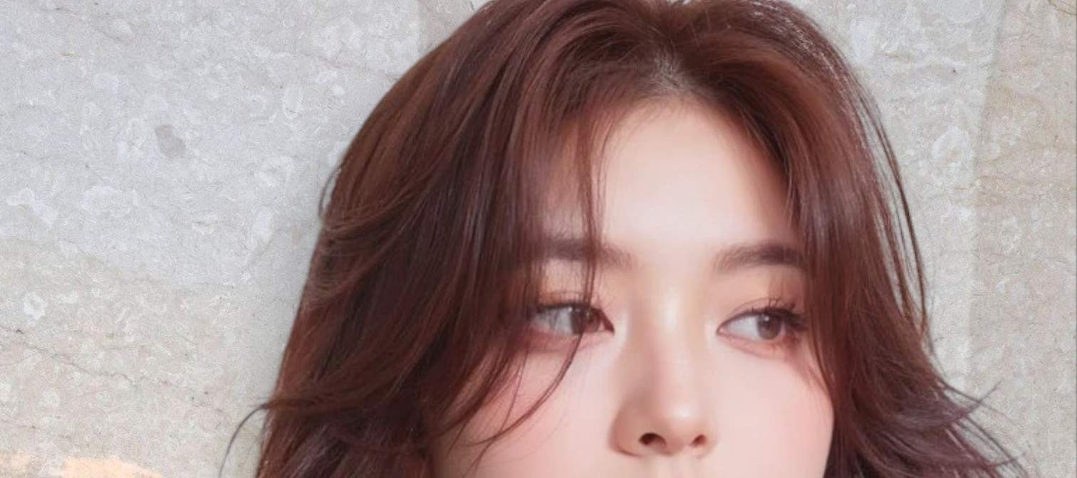 4. K-POP прическа и макияж
Попробуйте прическу и макияж K-POP Idol и наслаждайтесь поездкой!
Мы проведем индивидуальные процедуры для причесок и макияжа с учетом особенностей лица клиента.