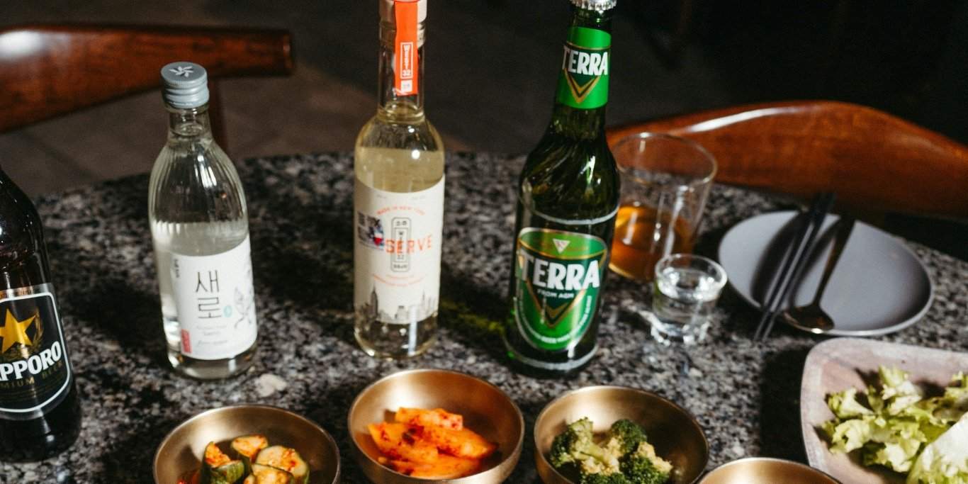 韓国産韓牛（ハヌ）BBQは、お肉好きにはたまらない一品。ソウルの江南（カンナム）、明洞（ミョンドン）、弘大（ホンデ）、聖水（ソンス）、そして大田（テジョン）、仁川（インチョン）、釜山（プサン）、済州（チェジュ）で、最高級の韓牛バーベキューをお楽しみください。熟成された韓牛を炭火焼きで提供する高級レストランを予約しましょう。