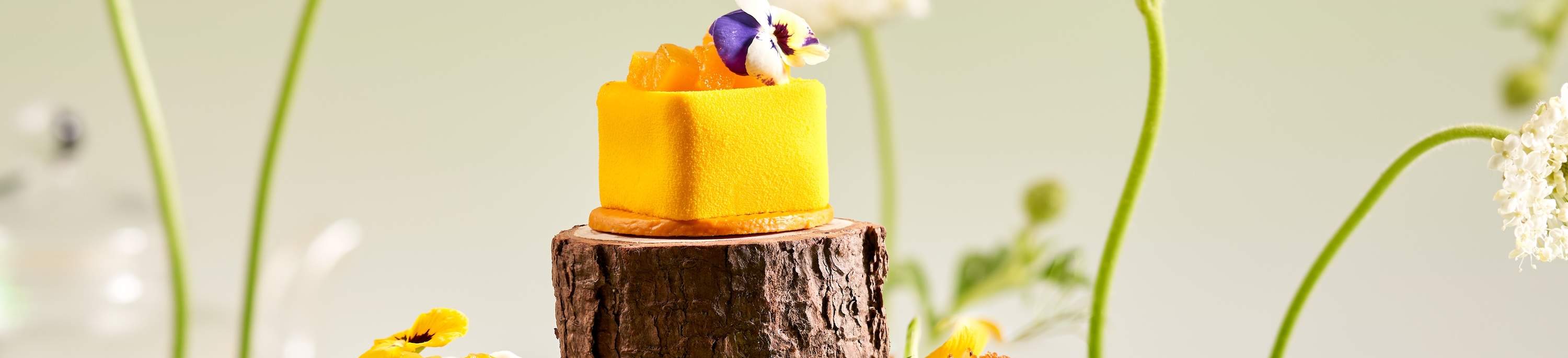 Afternoon Tea di Novotel Danang Premier Han River