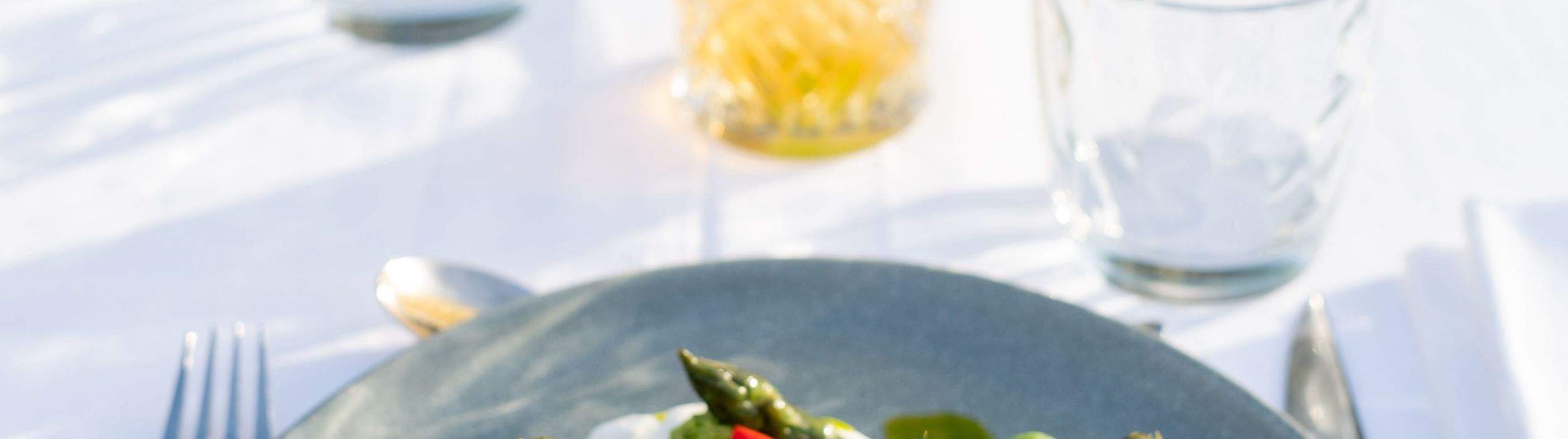 Gourmet Dinner Cruise on Seine River with Live Music in Paris