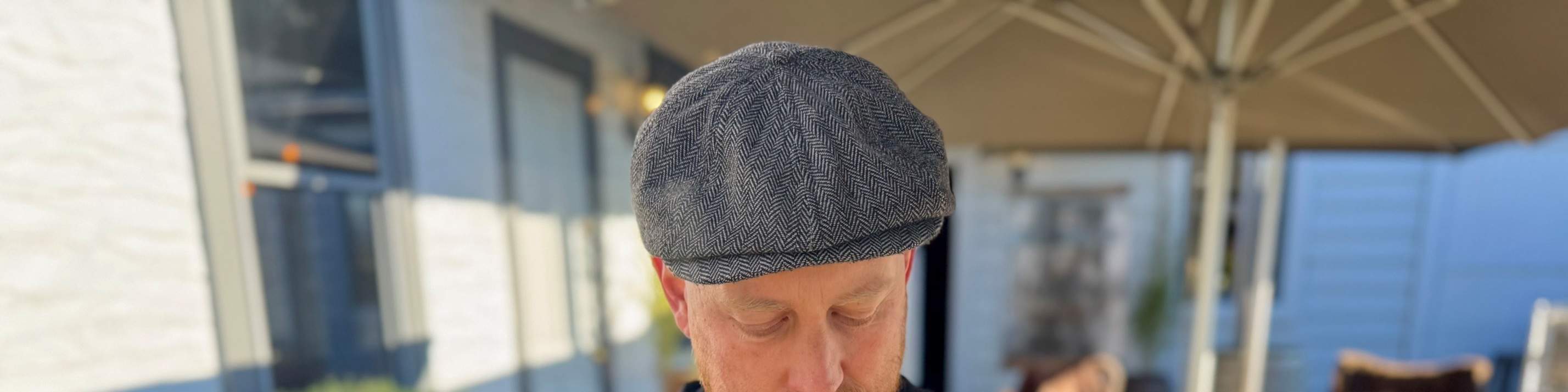 Makan tengah hari mewah 5 hidangan yang dimasak dalam tong wain dengan wain yang sepadan