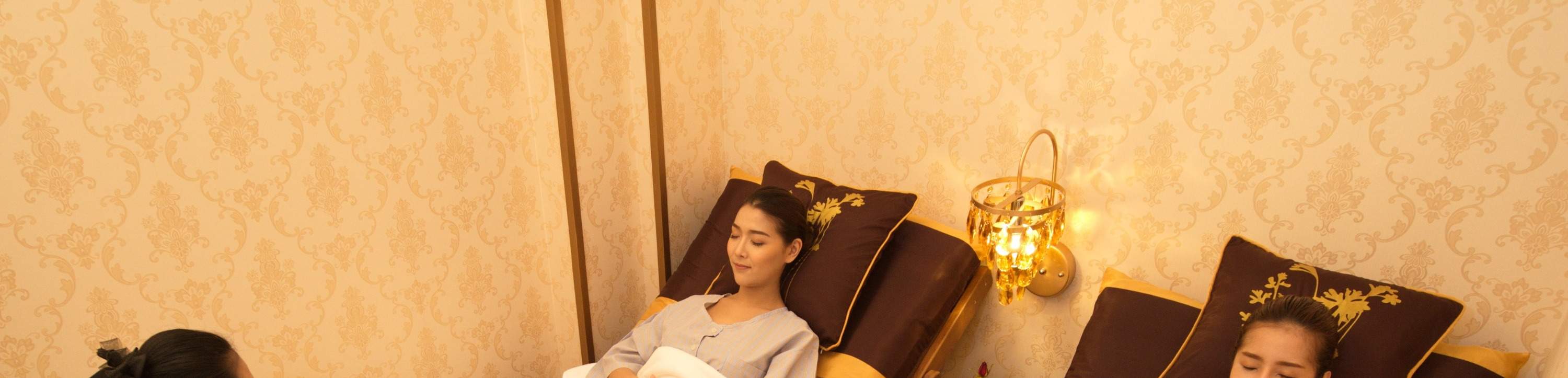 센터 포인트 마사지 앤 스파