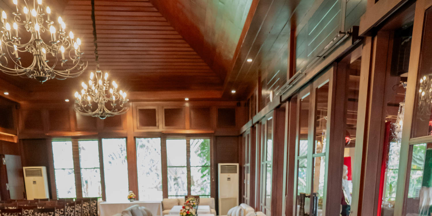 Esperienza culinaria presso The Village Restaurant and Lounge