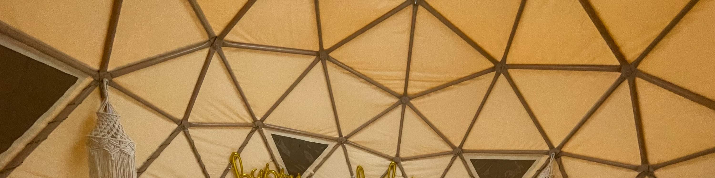 Глэмпинг в «Юэ Е»