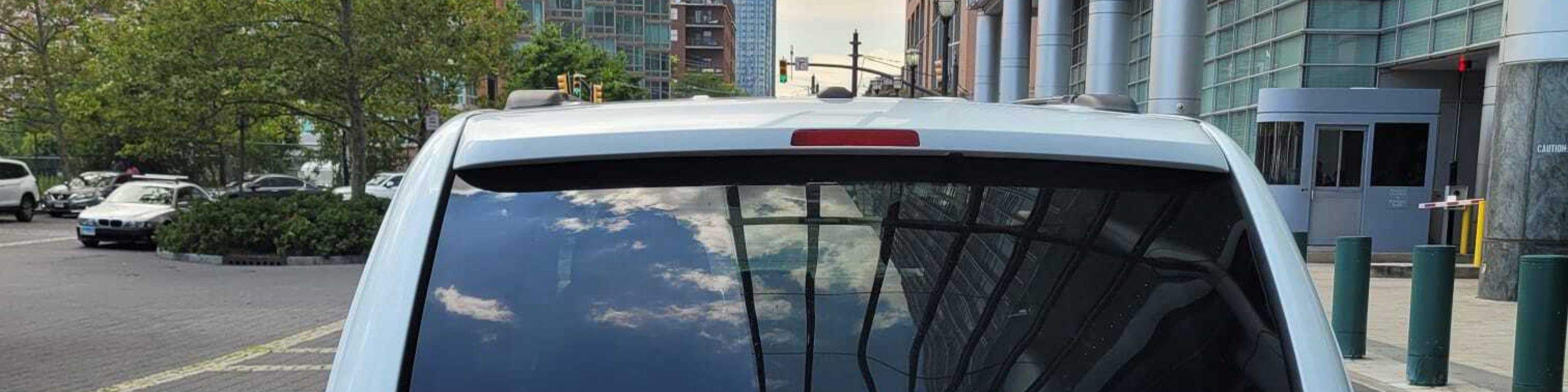 Profitez d'un transport sans stress avec des sièges spacieux et des équipements haut de gamme pour chaque voyageur