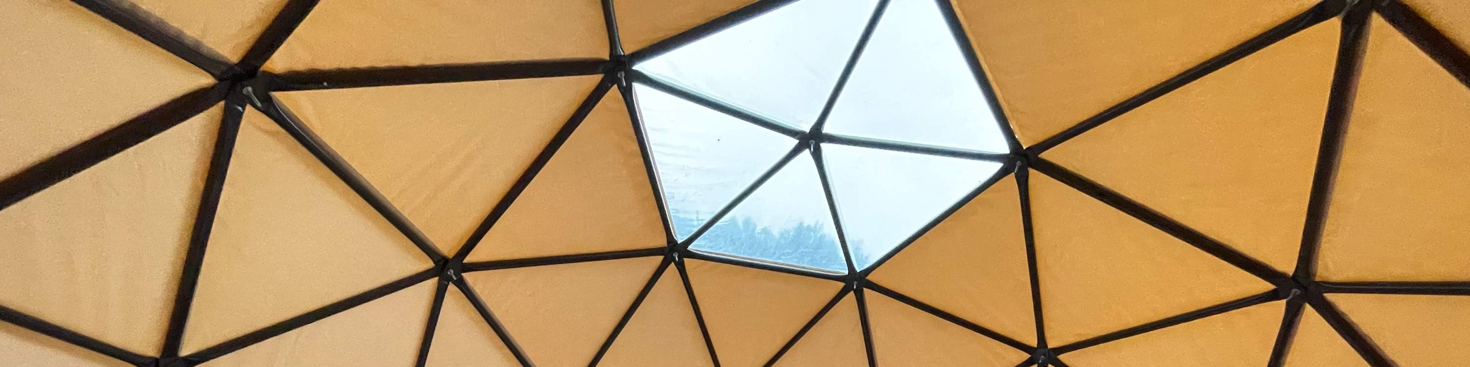 Глэмпинг в «Юэ Е»