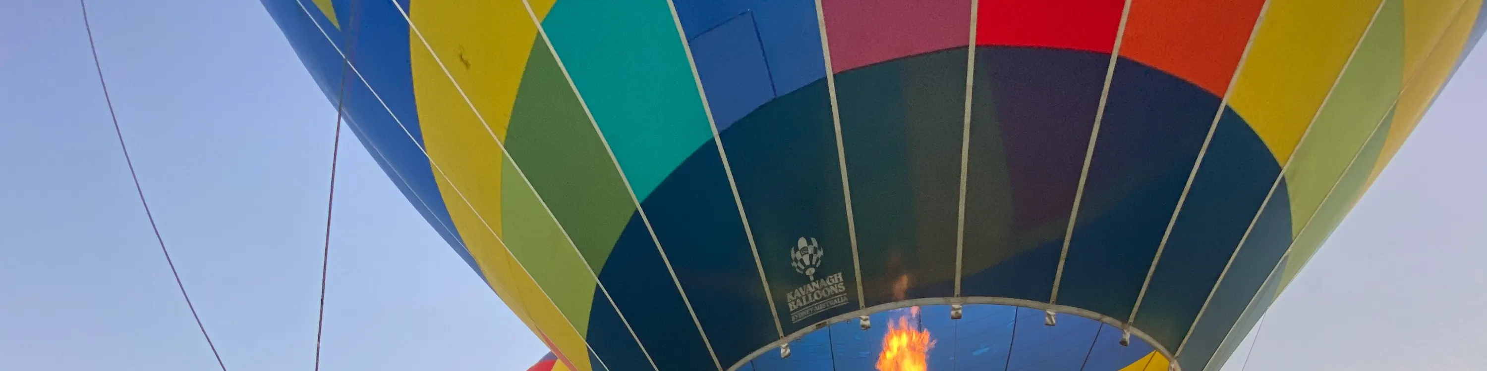 hot air balloon byron bay