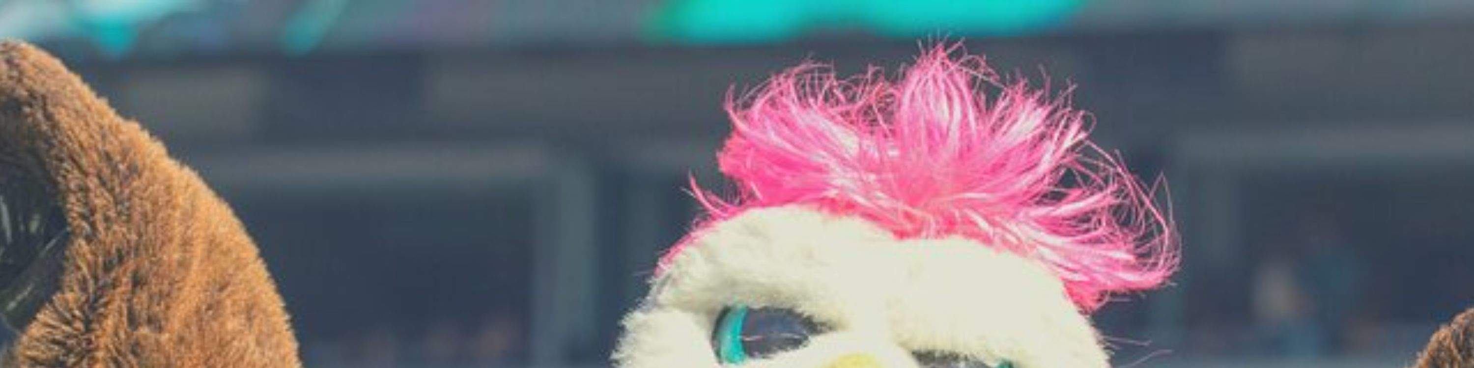 Terus berikan sorakan saat maskot resmi muncul