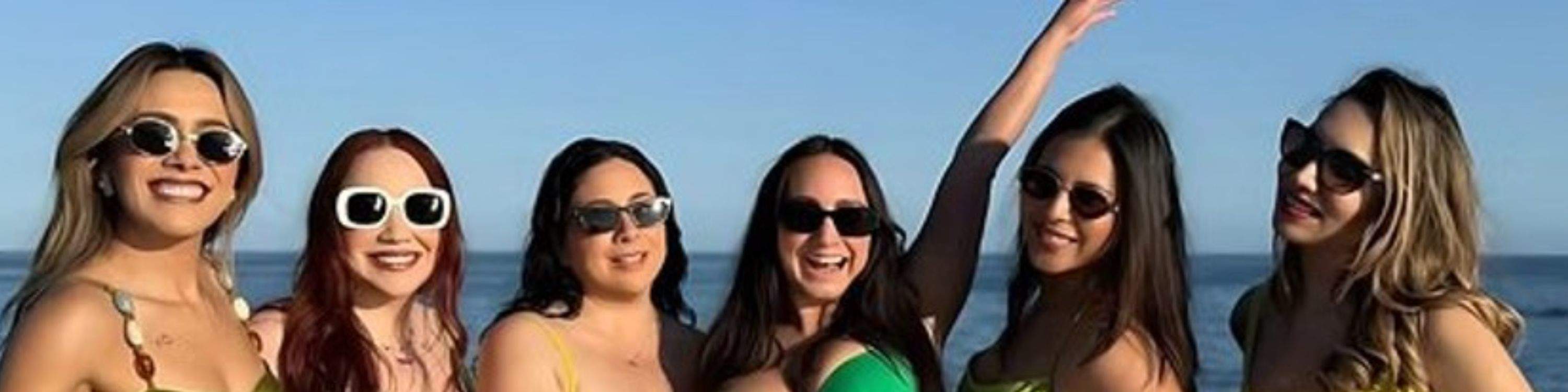 Sahabat baik, senyuman lebar dan kenangan abadi yang terukir di Cabo San Lucas