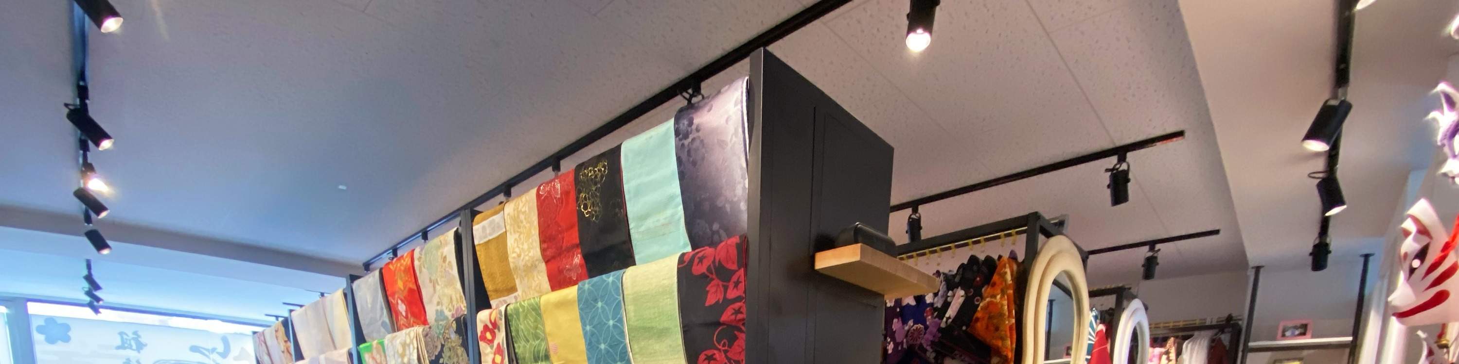 Kimono et accessoires neufs