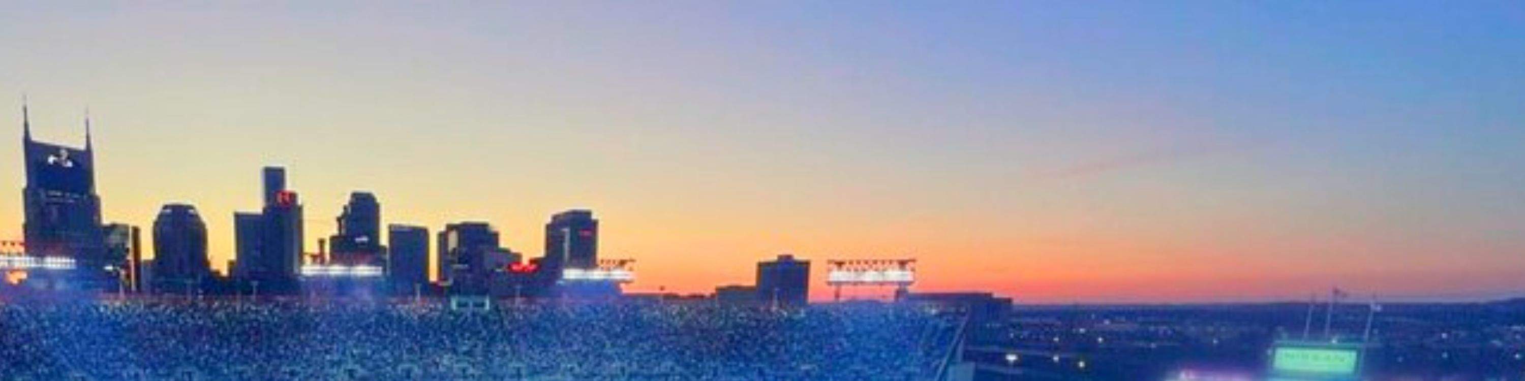Pertandingan Sepak Bola Tennessee Titans di Nissan Stadium