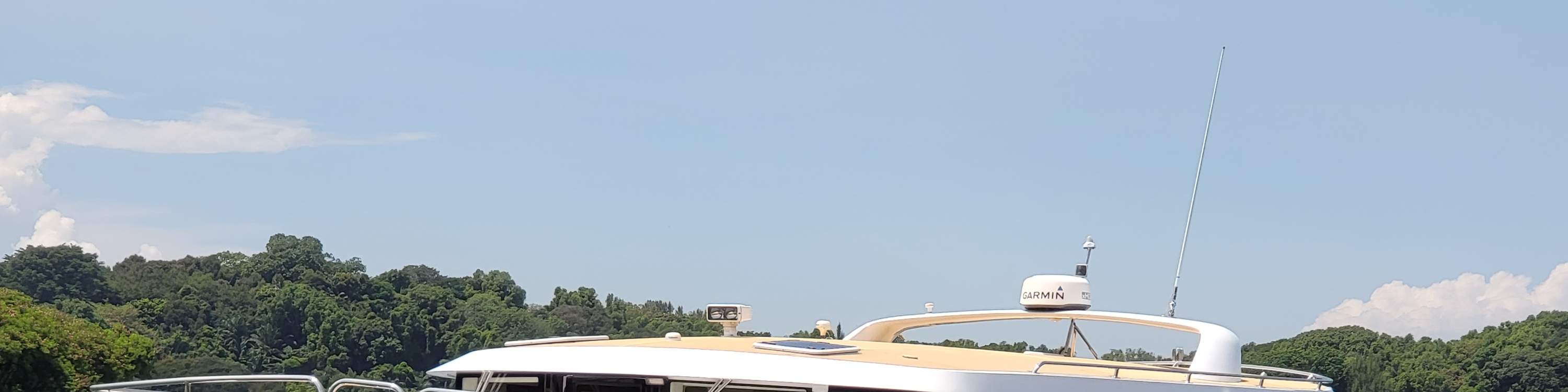 Alquiler de yates privados en Singapur con White Sails