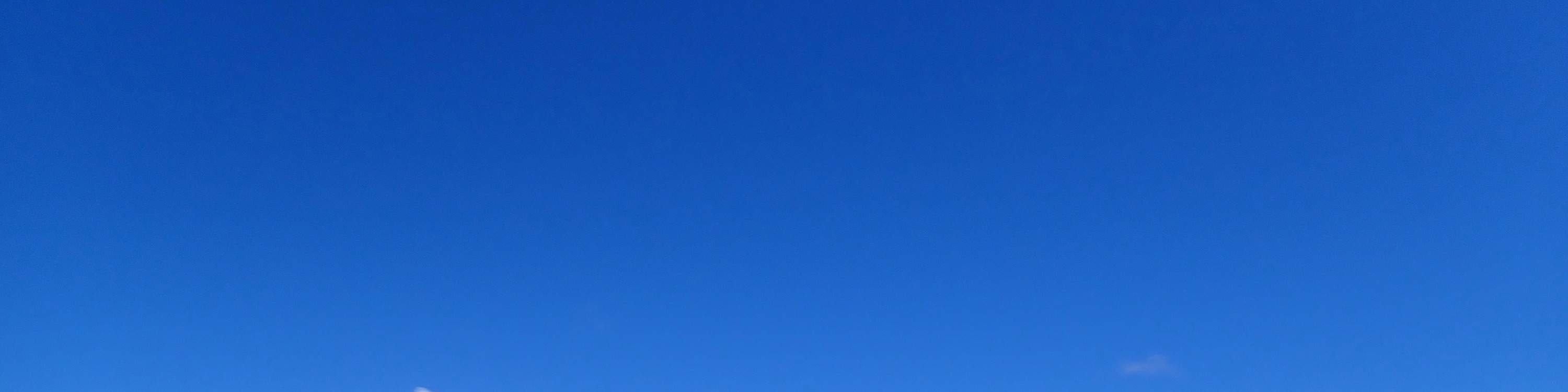 可搭乘独木舟前往私人海滩