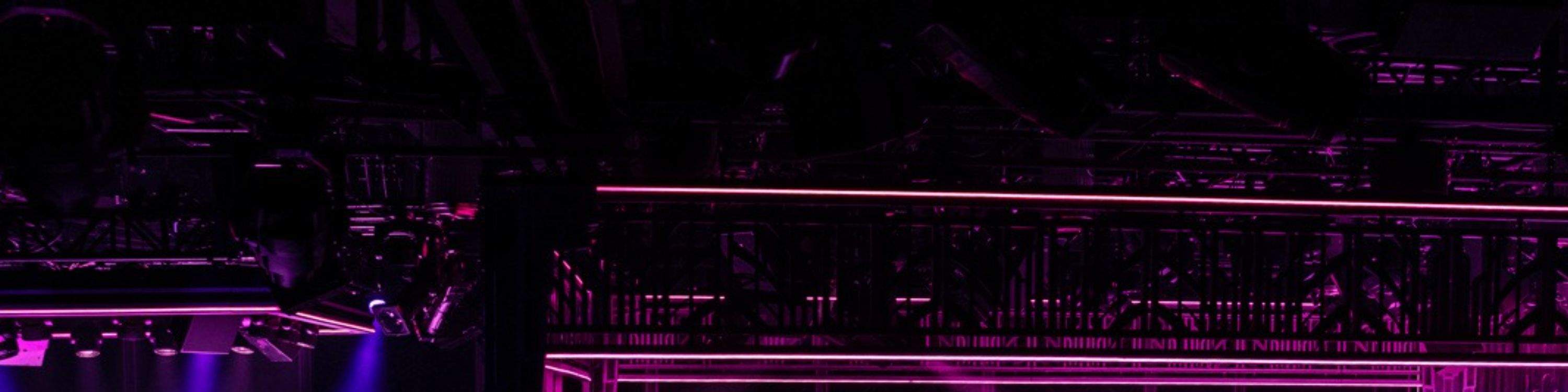 Romance et rythme s'entremêlent tandis que Groff et Henningsen revisitent la relation emblématique de Bobby et Sandra