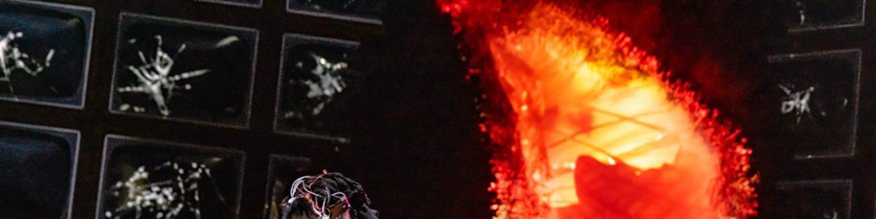 認識一下亨利·克里爾，這位神秘的新生有著黑暗而危險的過去