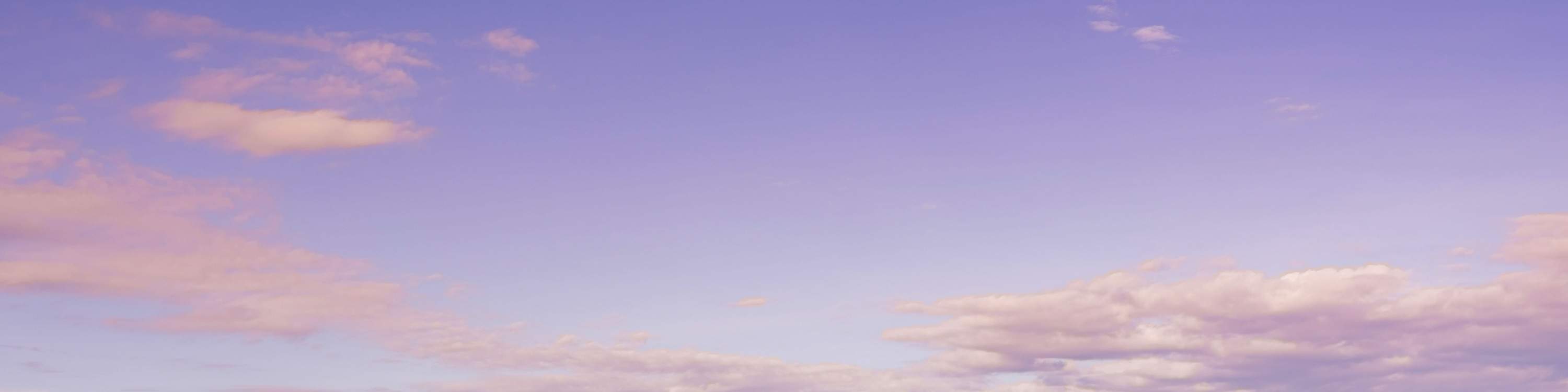 在岘港黄金湾温德姆酒店无边际泳池享用漂浮早餐