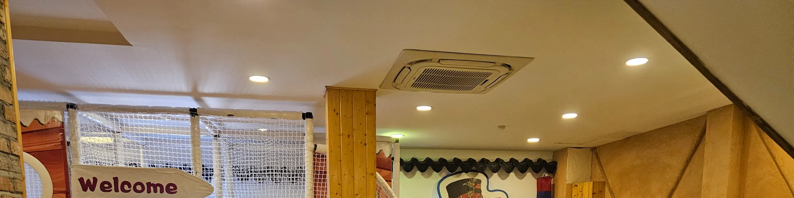 水疗中心的儿童游乐场