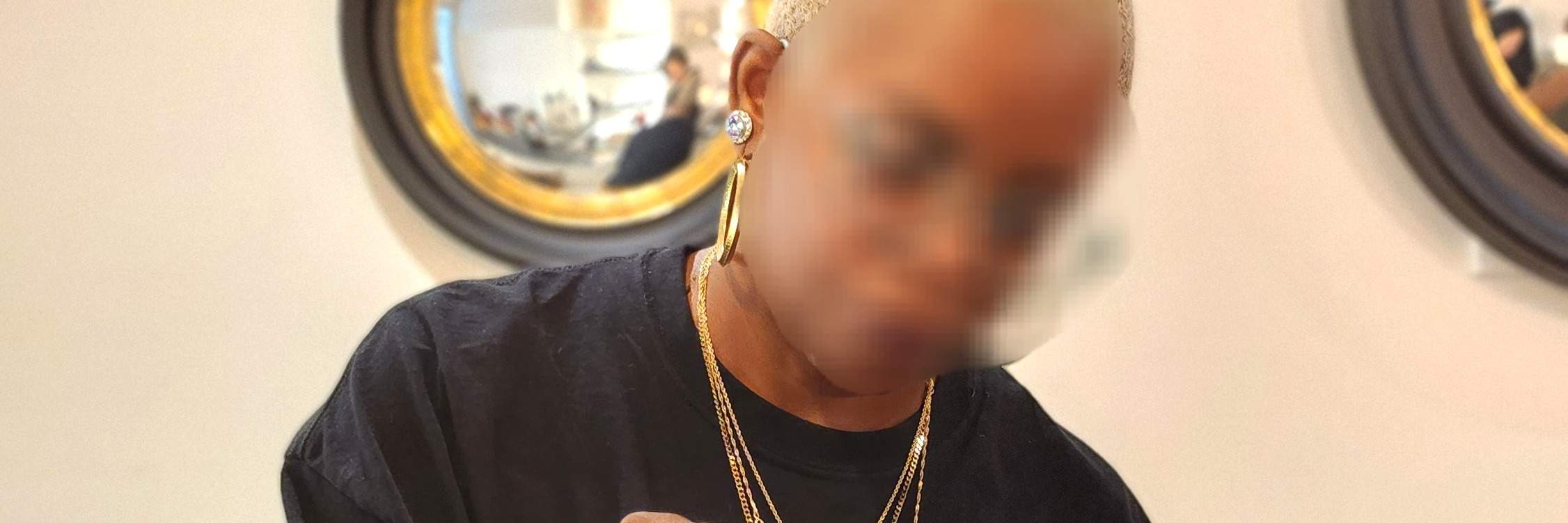 Je crée ma formule et la mélange à la main.