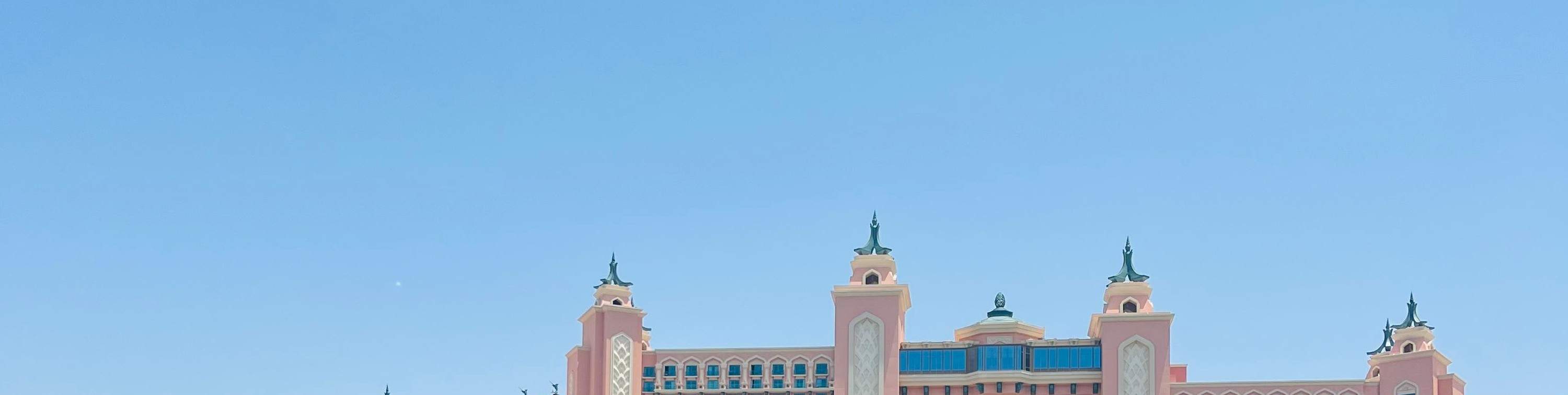 乘坐Jetcar，欣賞阿拉伯塔美景，並享用免費咖啡