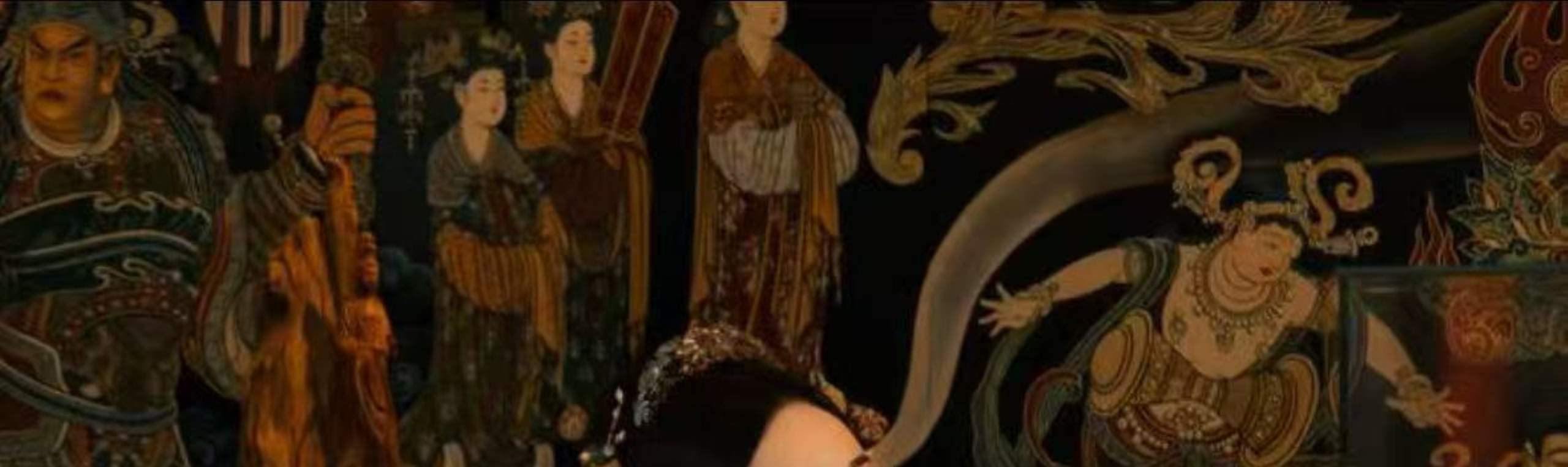 Con abiti e trucco impeccabili come pennello e un profondo background culturale come inchiostro, delinea finemente il tuo sogno di stile antico.