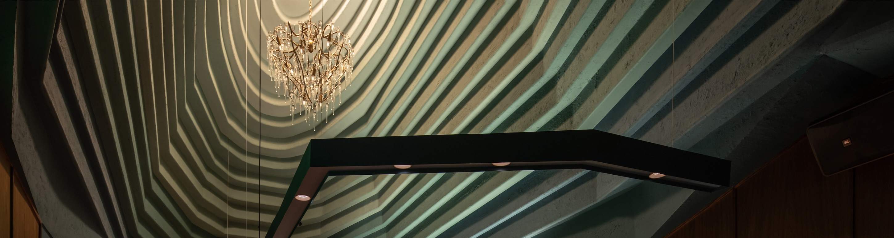 Pengalaman Bersantap di Angels's Share Bar di Ho Chi Minh City