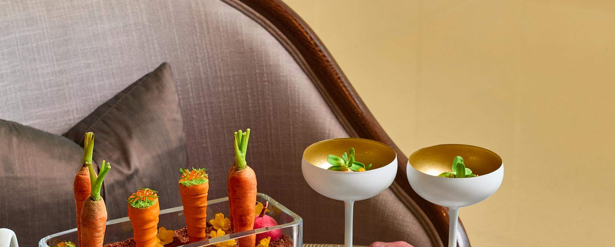 방콕 피콕 앨리 애프터눈 티 세트 by Waldorf Astoria