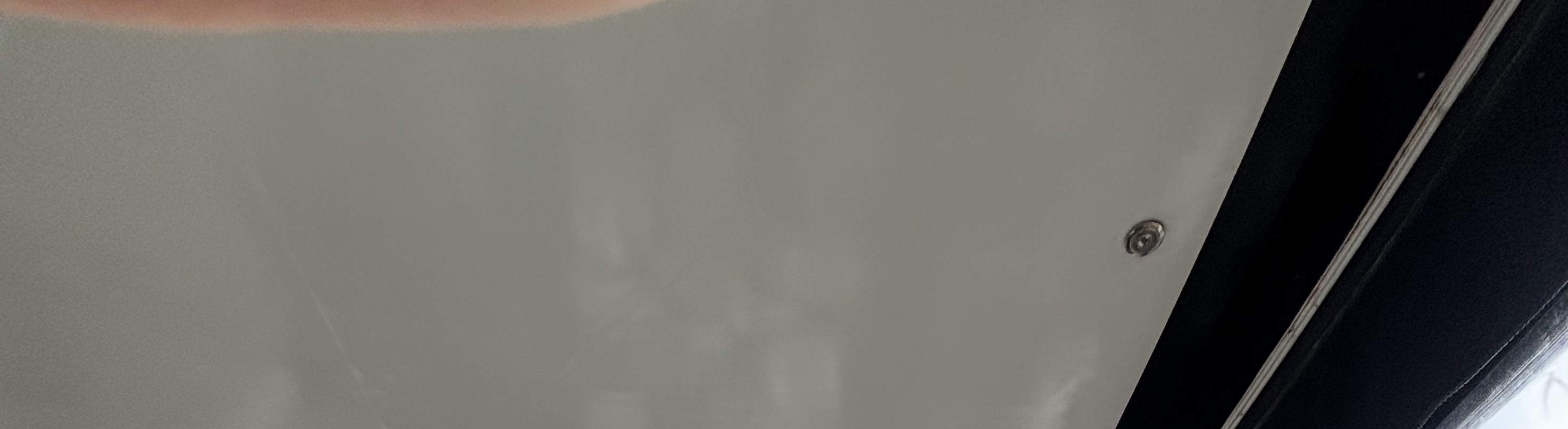 夕阳游艇巡航：美酒、音乐、小吃与趣味知识