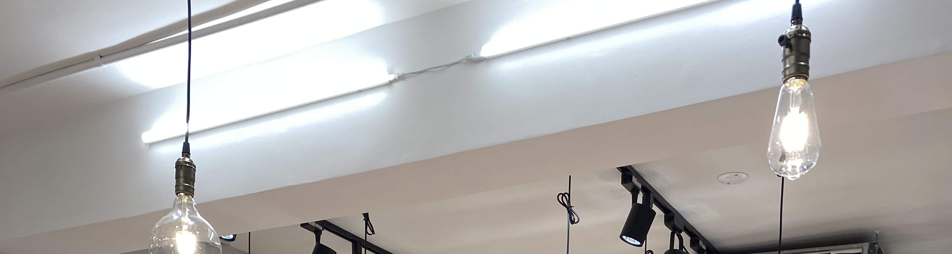 Ambiente de estudio, estilo industrial ligero japonés