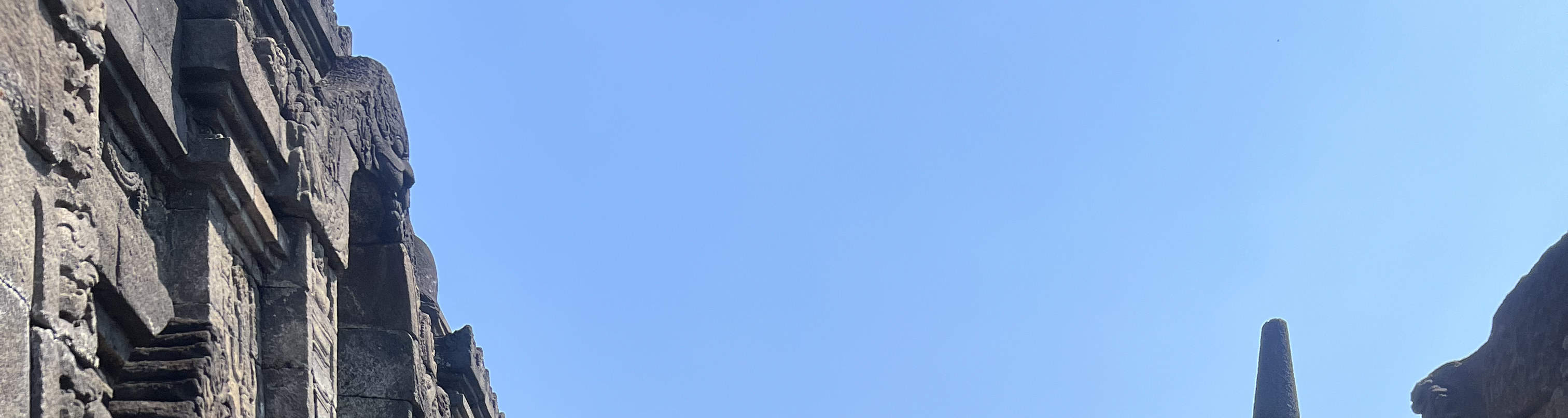 Lawatan Melihat Matahari terbit di Punthuk Setumbu, Borobudur Temple & Menaiki Jeep di Merapi