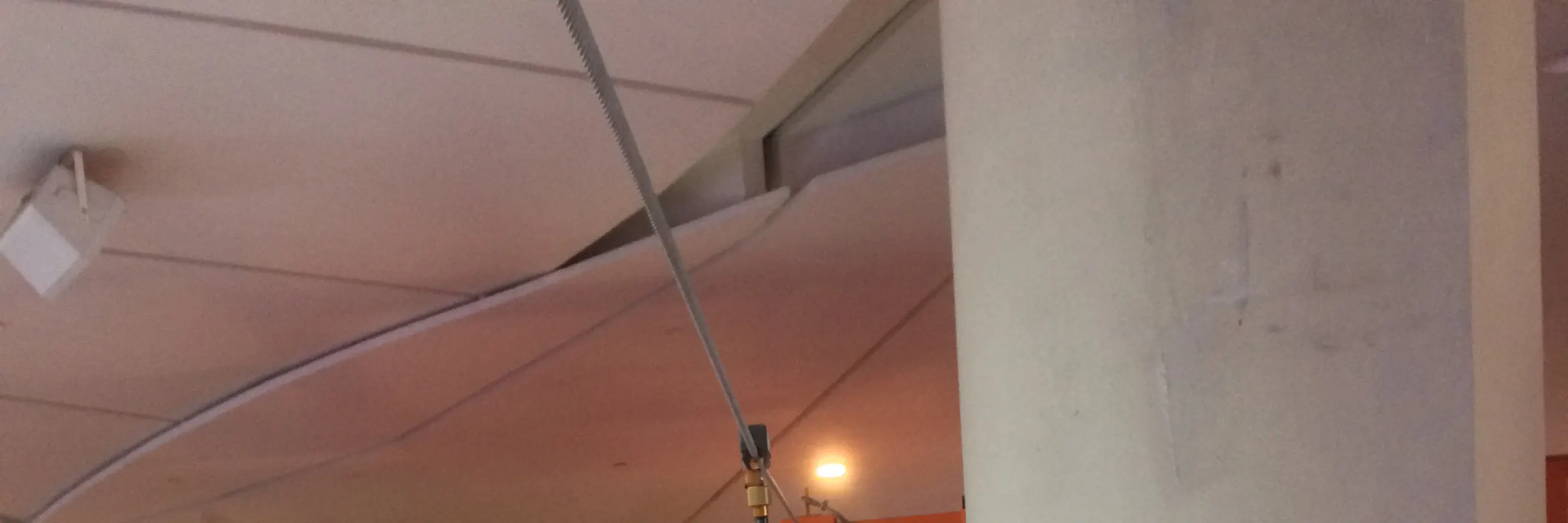 悬在空中