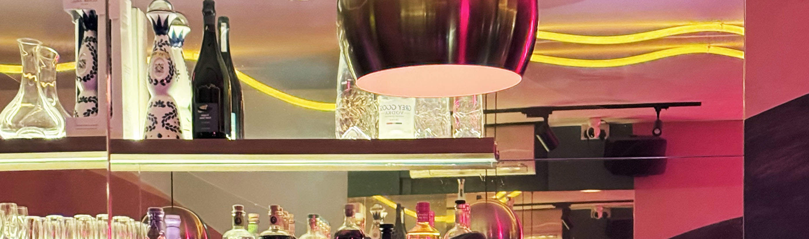 Queer Bar Crawl ở Singapore