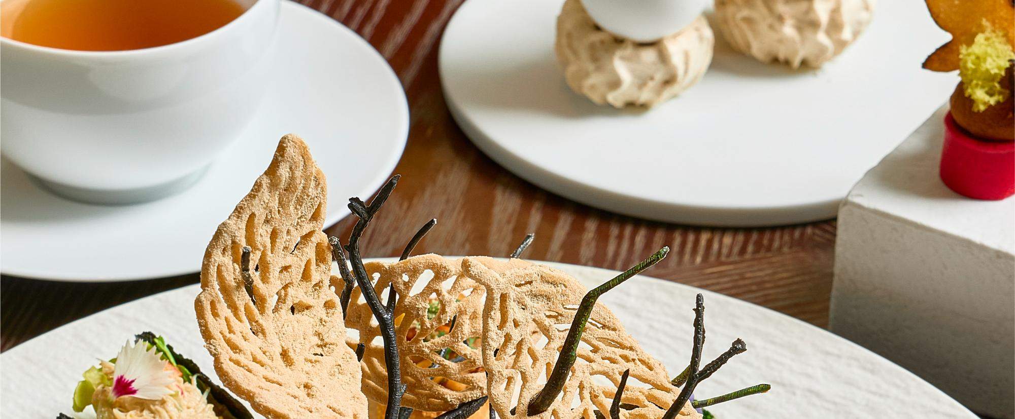 방콕 피콕 앨리 애프터눈 티 세트 by Waldorf Astoria