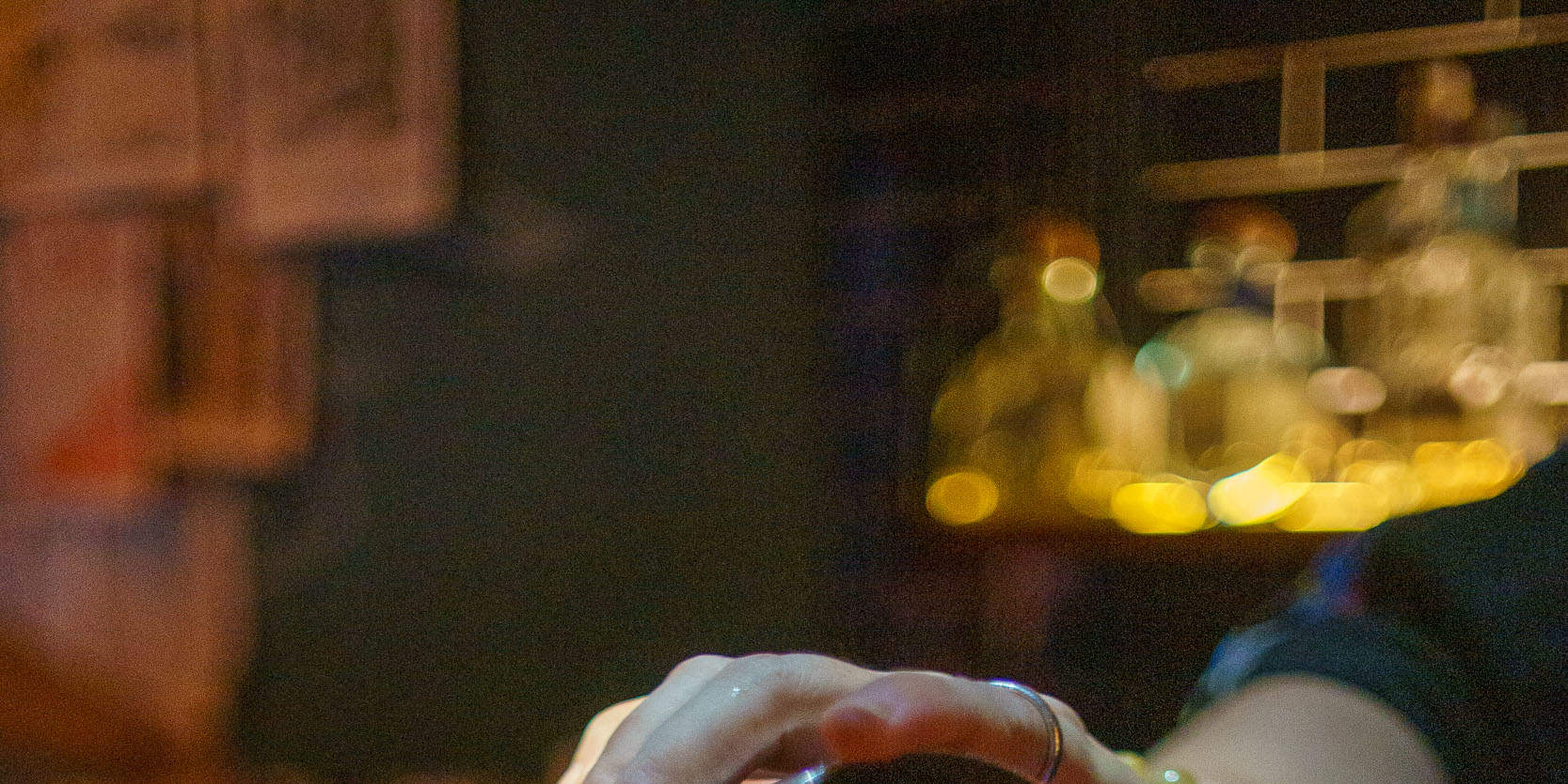 Pengalaman Koktel Rahsia di Hanoi