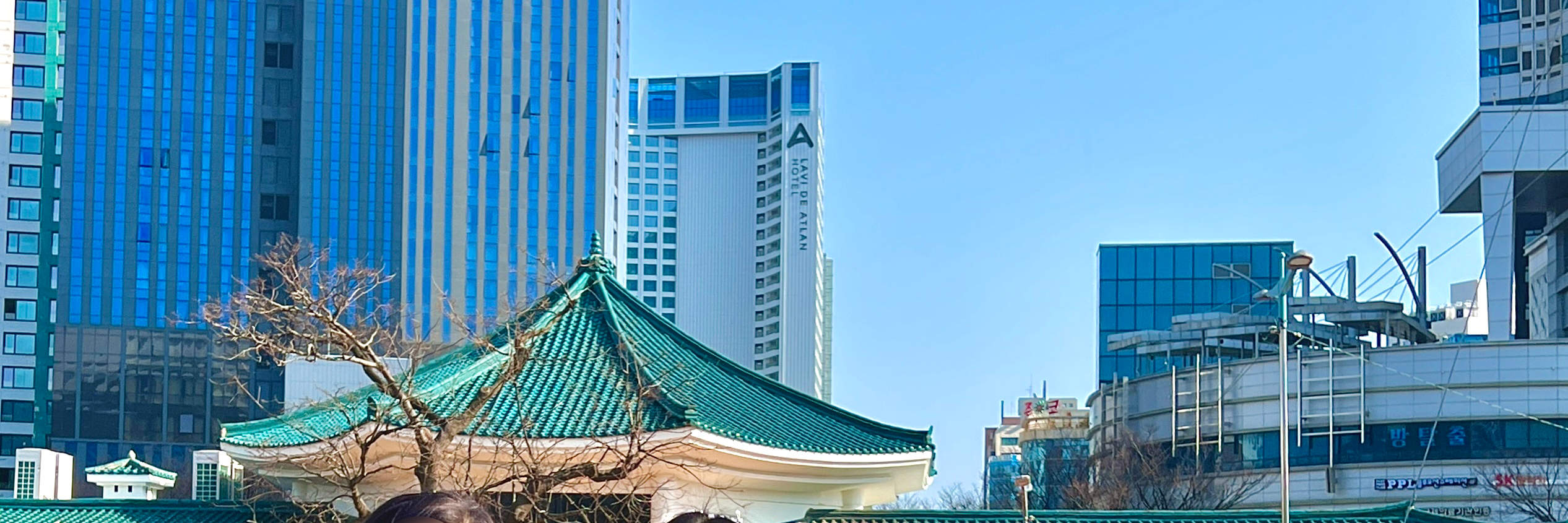 ชุดฮันบกให้เช่า Haeon Hanbok ที่ถนนแฮรีดันกิล, ปูซาน