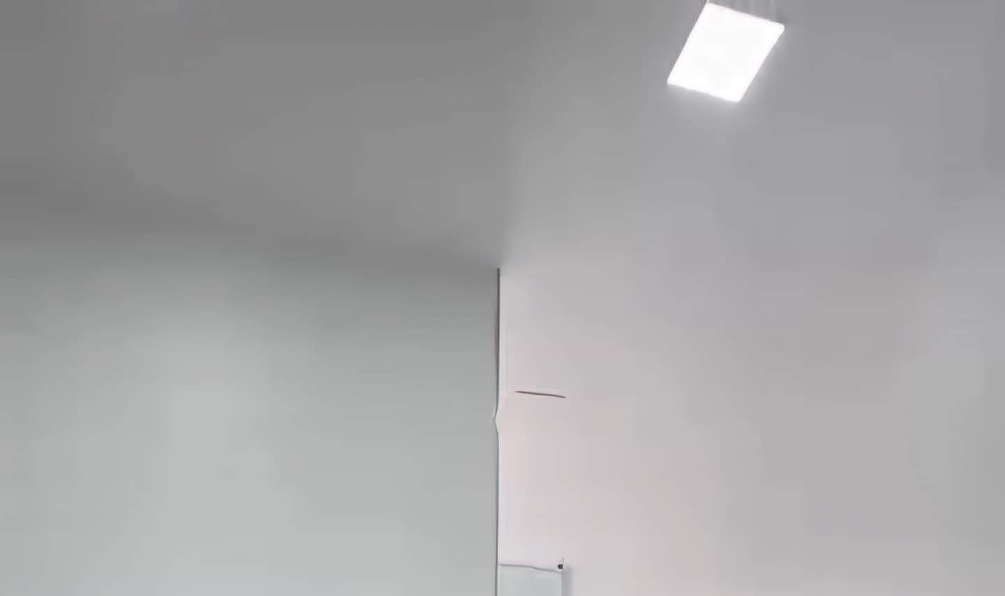 Daumen hoch für strahlendere, weißere Zähne!