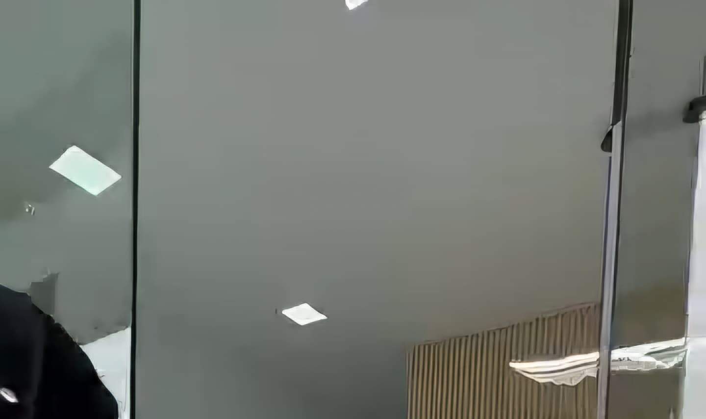 Kommen Sie zu iSmile für eine professionelle Zahnaufhellung