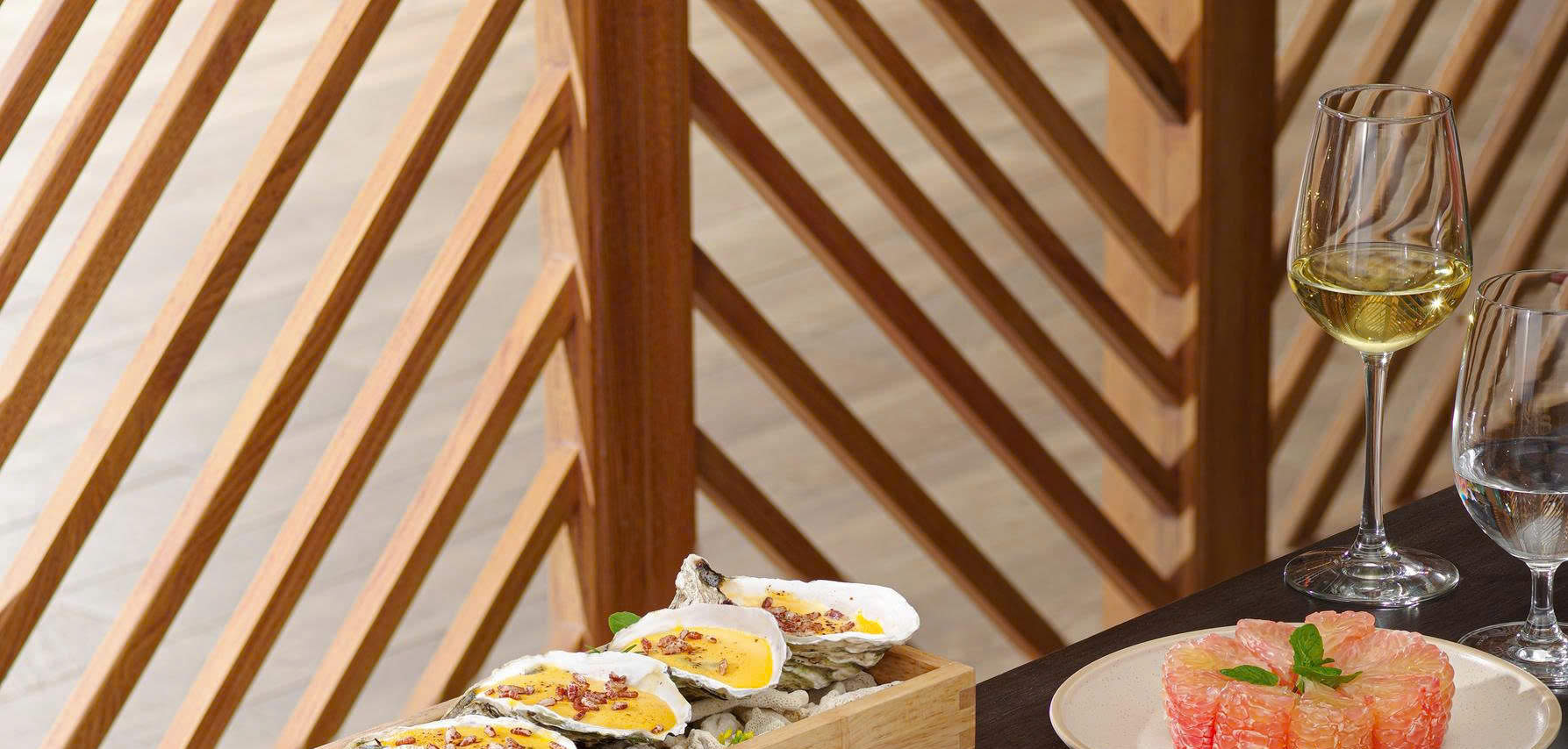 Oakwood Ha Long道地越南風味及西式套餐