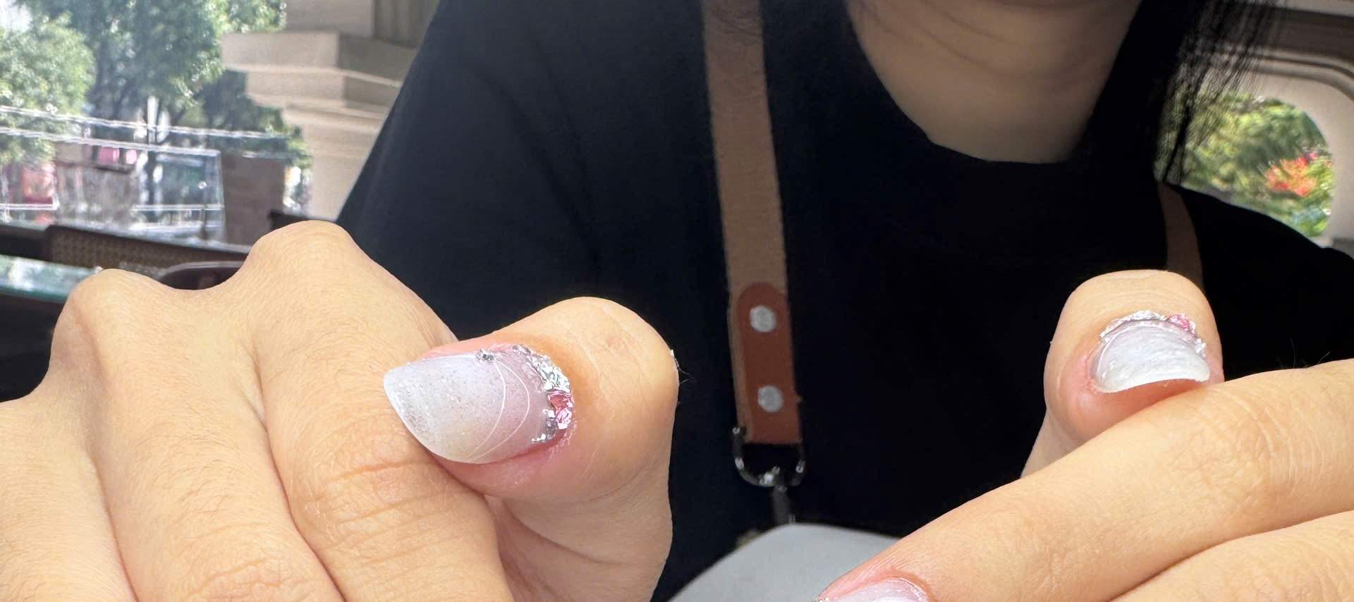 マハミ スパ＆ウェルネス：プレミアムネイル＆まつげサービス