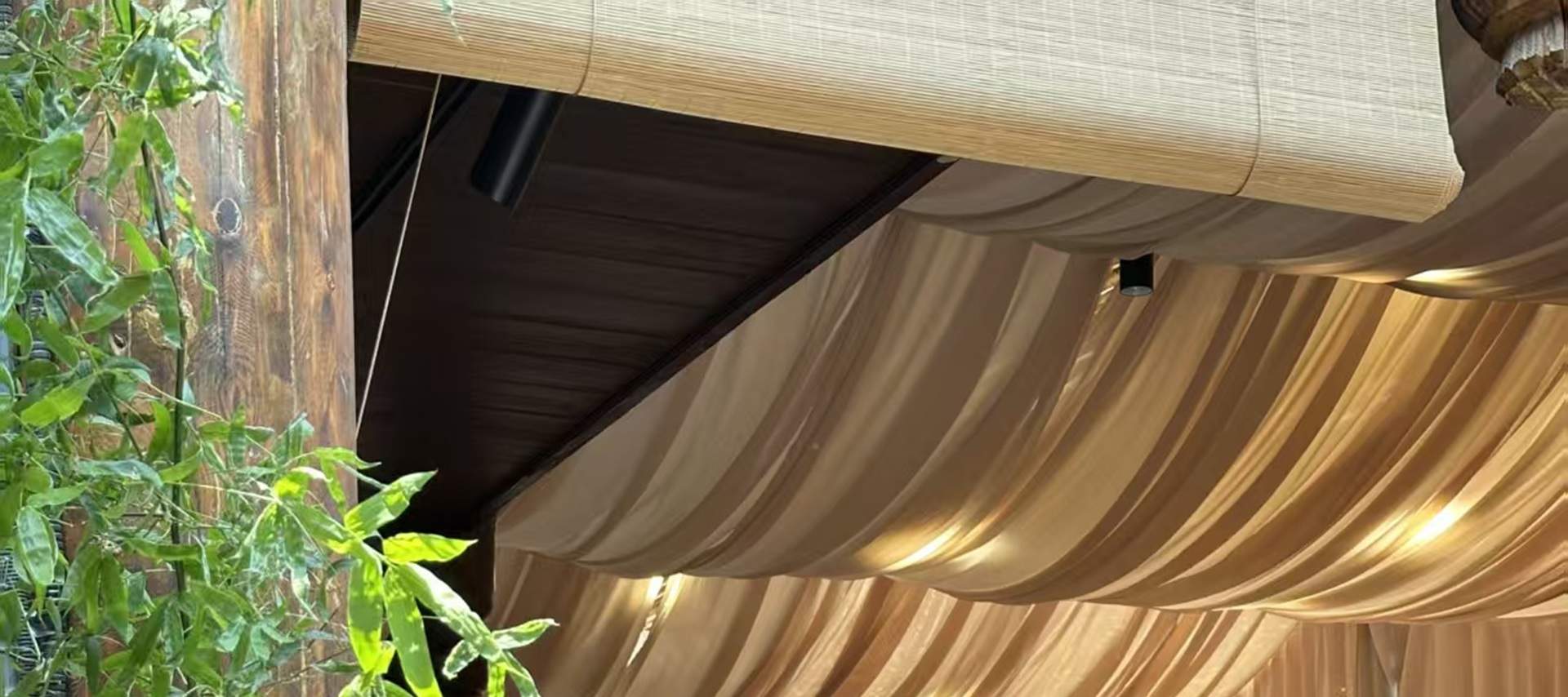 成都小桃逸囲炉裏でお茶体験