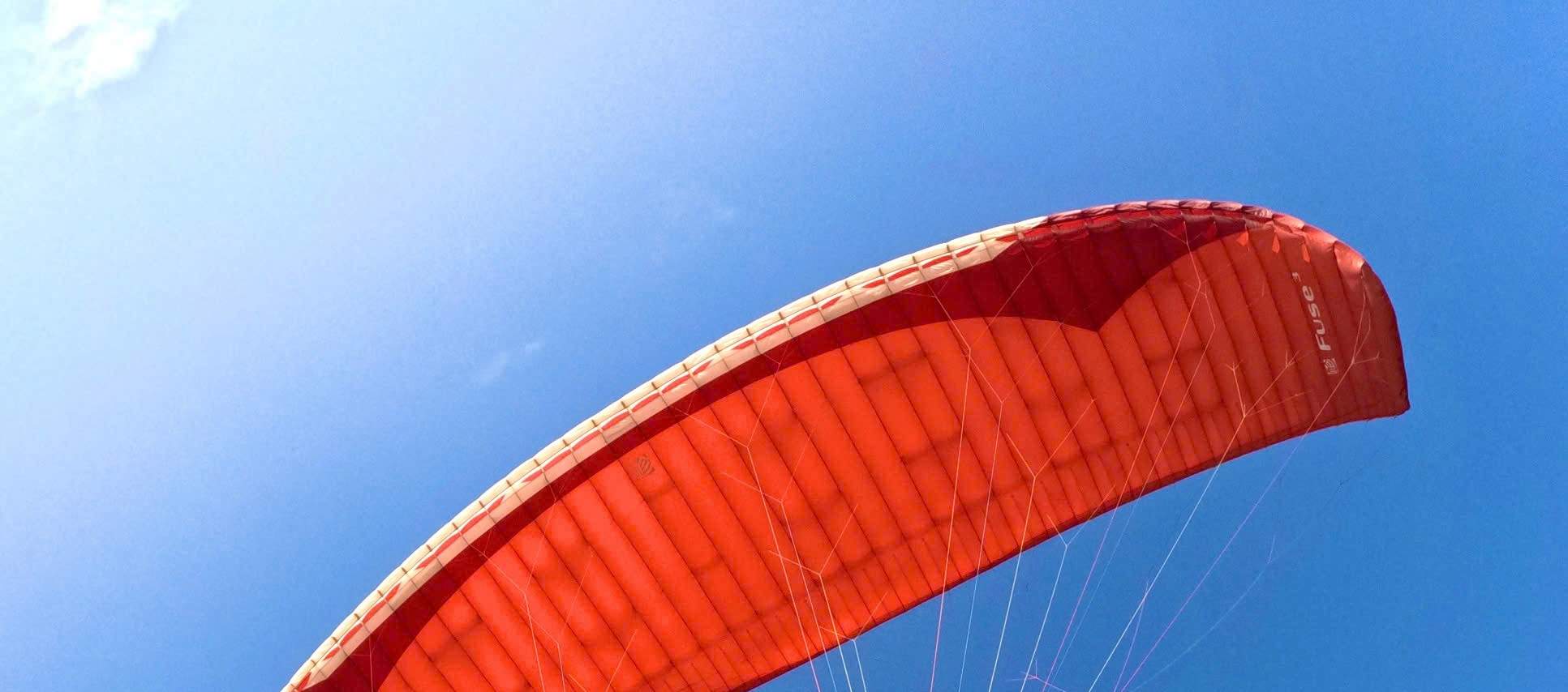 サパでのパラグライダー体験 - ホテル送迎付き