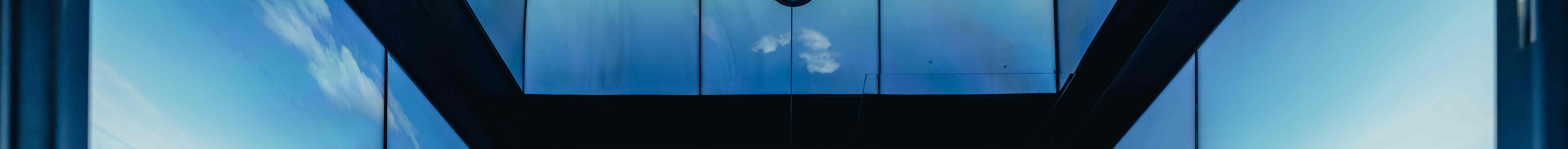 Vivez une expérience exaltante en prenant l'ascenseur jusqu'au sommet de Edge.