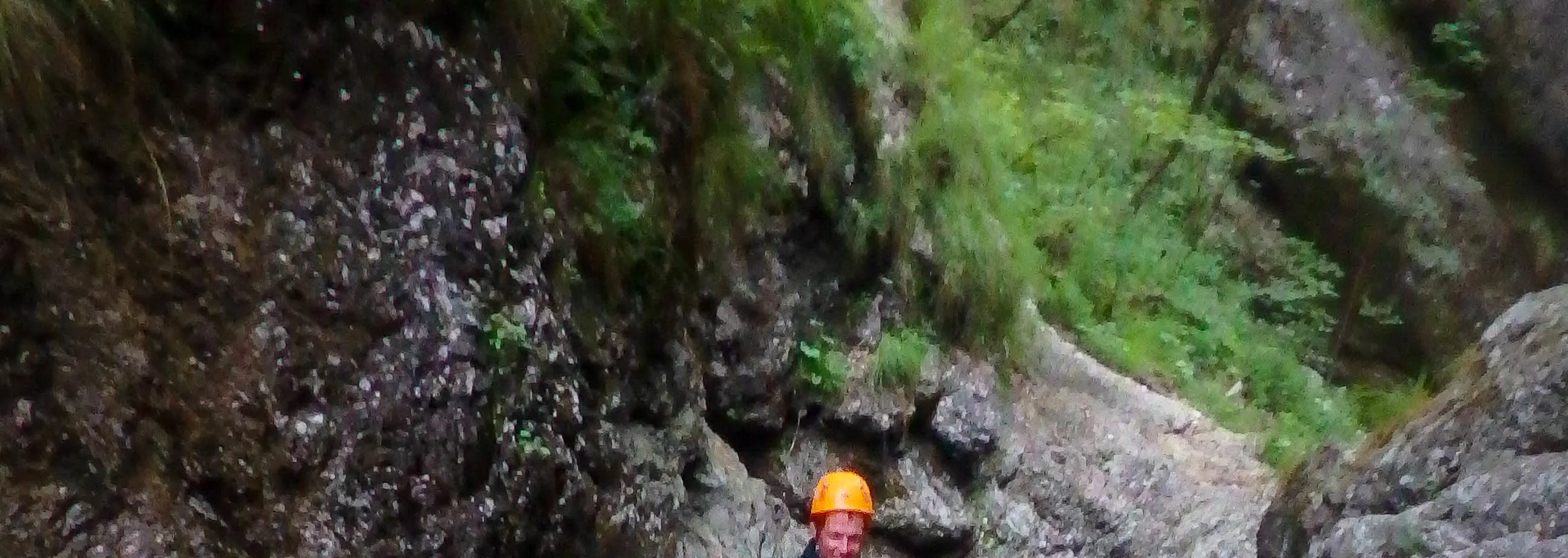 苏塞克峡谷激动人心的溪降